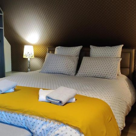 Les Coquelicots - Chambre Alex Houdan Bagian luar foto
